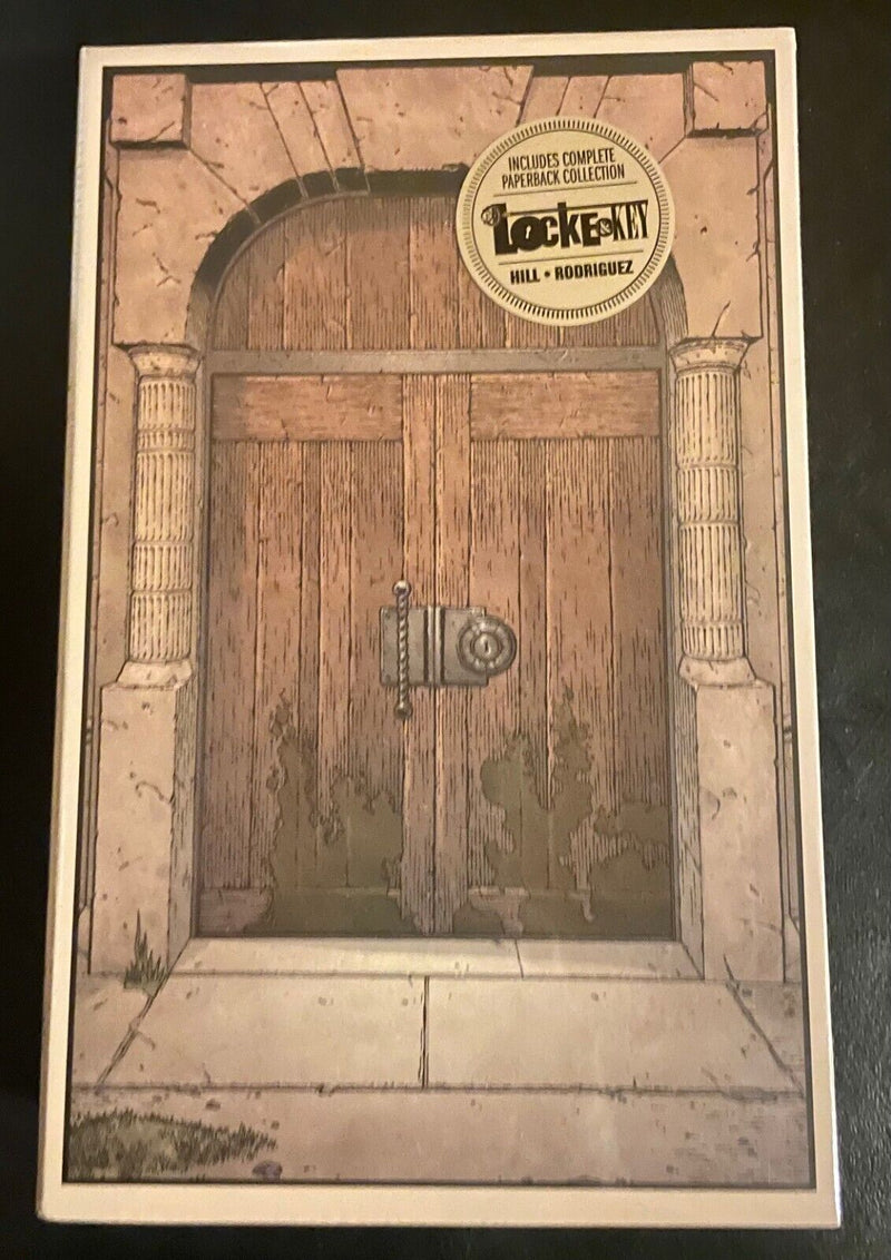 Locke & Key Slipcase with HC Vol 06 Alpha & Omega